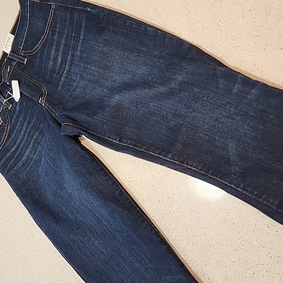 Lucky Brand Mid Rise Super Skinny Jeans in Dark Indigo with Gold Stitching - Picture 5 of 9